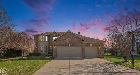 17048 Anthony, Macomb, MI 48044
