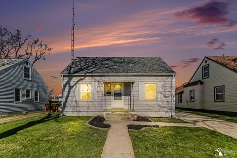 974 Woodville, Monroe, MI 48161