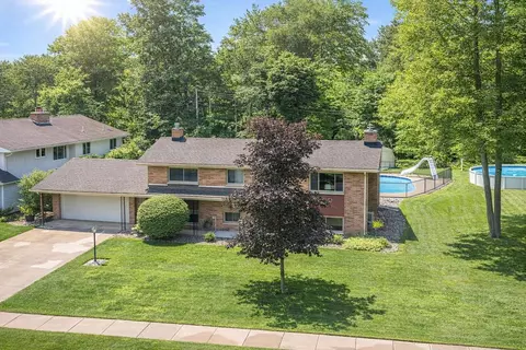 5901 Swede, Midland, MI 48642