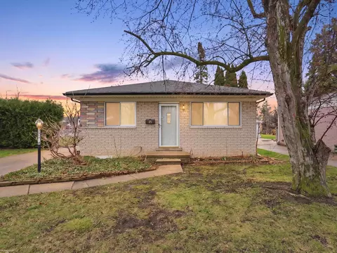 27624 Edward, Roseville, MI 48066