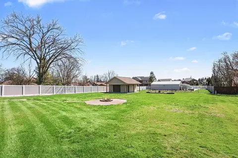 Exterior - 56 Evaline Dr, Troy, MI 48085 photo 9 of 10