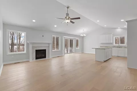 Living - 803 War Bonnet, Tecumseh, MI 49286 photo 2 of 4