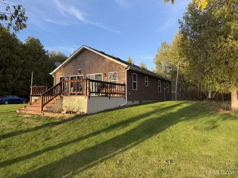 6347 Ll25 Ln, Garden, MI 49835