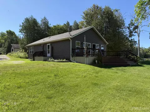 6347 Ll25 Ln, Garden, MI 49835