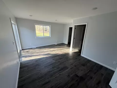 Living - 5412 E Stanley, Flint, MI 48506 photo 2 of 3