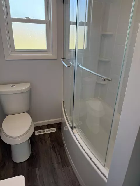 Bath - 5412 E Stanley, Flint, MI 48506 photo 6 of 6