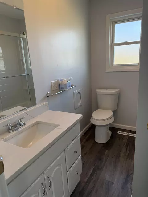 Bath - 5412 E Stanley, Flint, MI 48506 photo 5 of 6