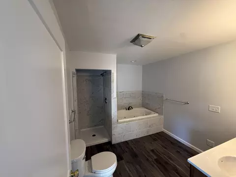 Bath - 5412 E Stanley, Flint, MI 48506 photo 1 of 6