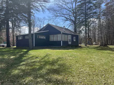 4372 Oak Bch, Harrison, MI 48625