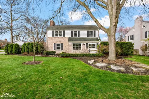 1101 Grayton, Grosse Pointe Park, MI 48230