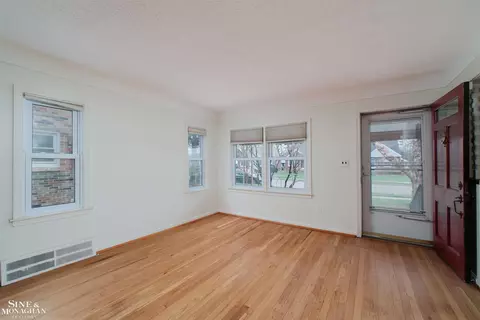 Living - 23131 David, Eastpointe, MI 48021 photo 2 of 3