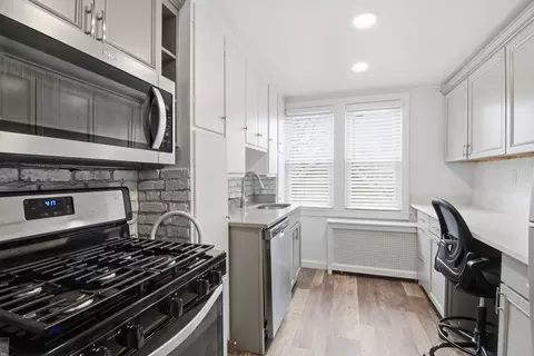 Kitchen - 883 St Clair, Grosse Pointe, MI 48230 photo 3 of 3