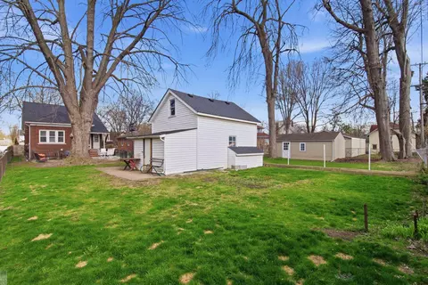 Exterior - 883 St Clair, Grosse Pointe, MI 48230 photo 3 of 3
