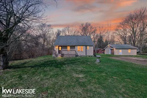 1235 Farnsworth, Lapeer, MI 48446