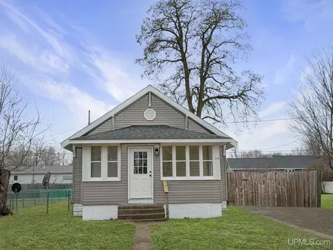 412 Case, Kingsford, MI 49802