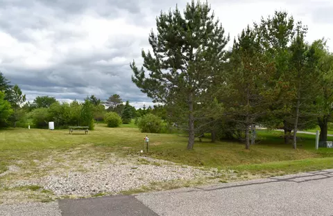 1751 Highlanders, Gladwin, MI 48624 photo 4
