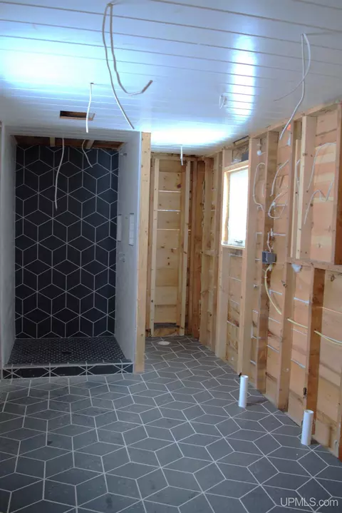 Bath - 14098 Bayview, L'anse, MI 49946 photo 1 of 1