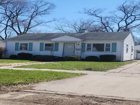 2220 Ledyard, Saginaw, MI 48601
