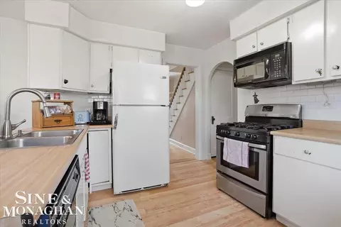 Kitchen - 209 S 7th, Saint Clair, MI 48079 photo 2 of 3
