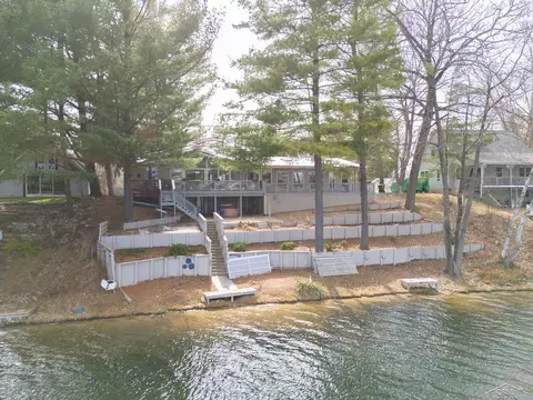 7841 Peninsular, Farwell, MI 48622