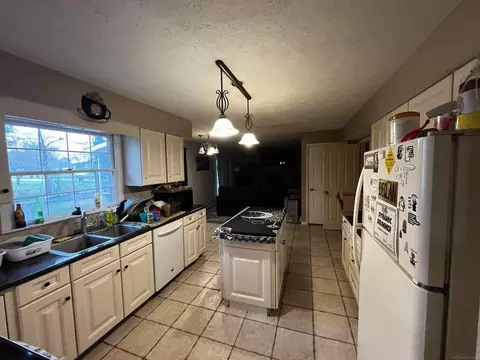 Kitchen - 4600 Horton, Jackson, MI 49201 photo 1 of 2