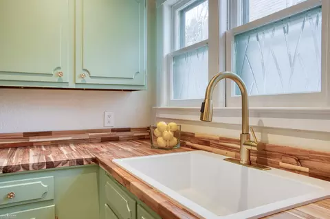 Kitchen - 309 E Williams, Owosso, MI 48867 photo 4 of 4