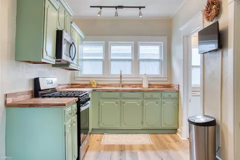 Kitchen - 309 E Williams, Owosso, MI 48867 photo 1 of 4