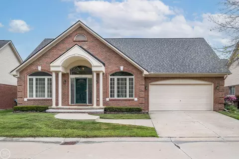 16611 Ventura, Clinton Township, MI 48038