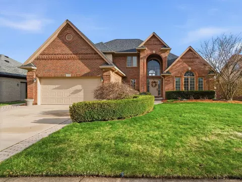 21351 Bunker, Macomb, MI 48042