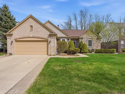 49570 Crusader, Macomb, MI 48044