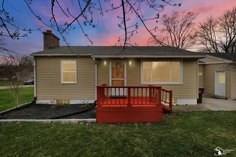 695 N Cedar, Mason, MI 48854