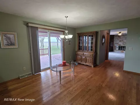 Dining - 8781 N State, Chesaning, MI 48616 photo 1 of 1