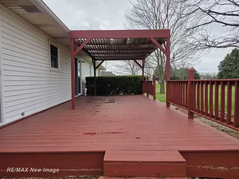 Exterior - 8781 N State, Chesaning, MI 48616 photo 8 of 13