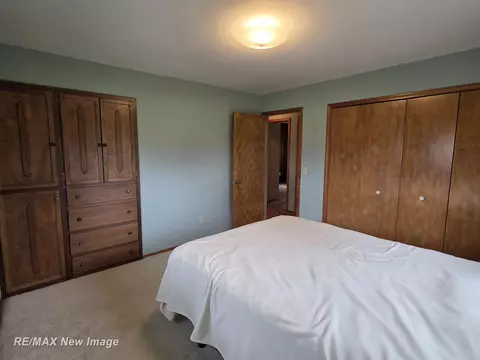 Bedroom - 8781 N State, Chesaning, MI 48616 photo 8 of 8
