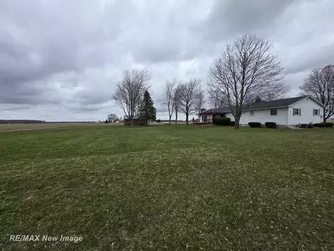 Exterior - 8781 N State, Chesaning, MI 48616 photo 12 of 13