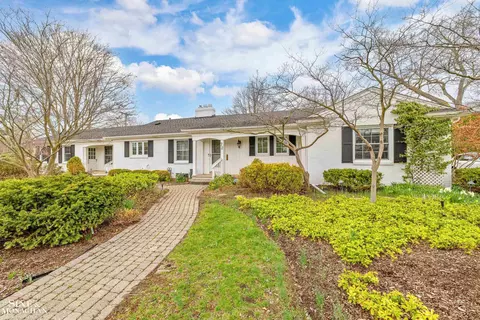 Exterior - 72 S Duval, Grosse Pointe Shores, MI 48236 photo 12 of 12