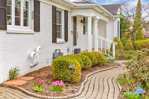 Exterior - 72 S Duval, Grosse Pointe Shores, MI 48236 photo 1 of 12