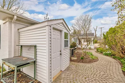 Exterior - 72 S Duval, Grosse Pointe Shores, MI 48236 photo 8 of 12