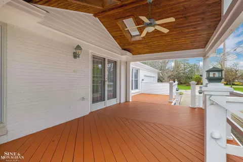 Exterior - 72 S Duval, Grosse Pointe Shores, MI 48236 photo 4 of 12