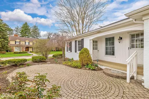 Exterior - 72 S Duval, Grosse Pointe Shores, MI 48236 photo 11 of 12