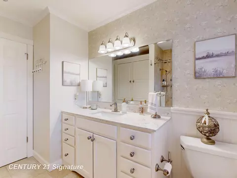 Bath - 5405 River Rdg, Flushing, MI 48433 photo 3 of 7