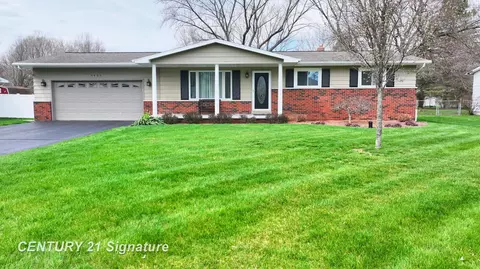 5405 River Rdg, Flushing, MI 48433