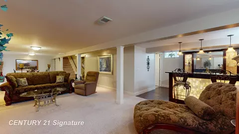 Living - 5405 River Rdg, Flushing, MI 48433 photo 4 of 4