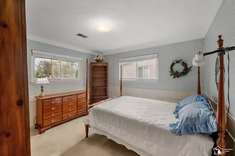 Bedroom - 1170 Hillcrest, Temperance, MI 48182 photo 4 of 5