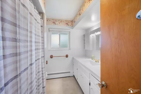 Bath - 1170 Hillcrest, Temperance, MI 48182 photo 1 of 1