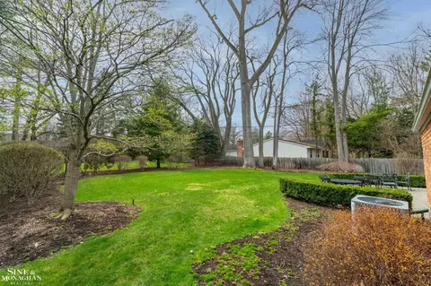 Exterior - 171 Moran, Grosse Pointe Farms, MI 48236 photo 6 of 9