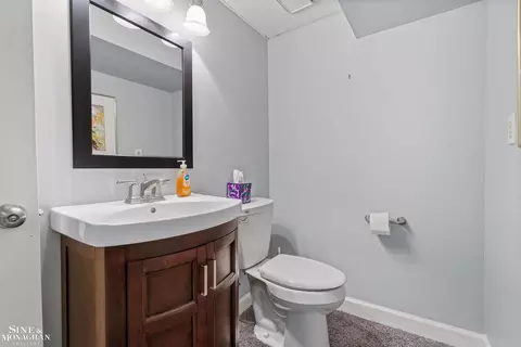 Bath - 171 Moran, Grosse Pointe Farms, MI 48236 photo 5 of 5