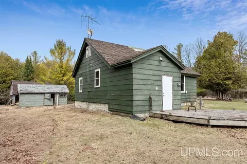 W3702 Chartre, Stephenson, MI 49887 photo 2