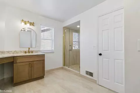 Bath - 45880 Brookside N #93, Macomb, MI 48044 photo 3 of 6