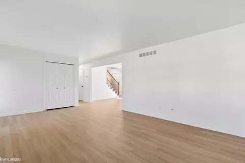 Living - 45880 Brookside N #93, Macomb, MI 48044 photo 2 of 4